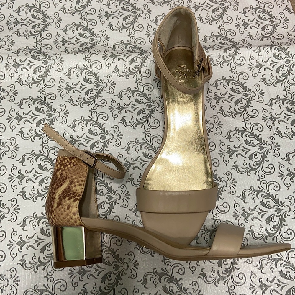 Ann Taylor leather strap sandals